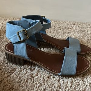 Rock & candy blue sandals with 1” heel size 8.5